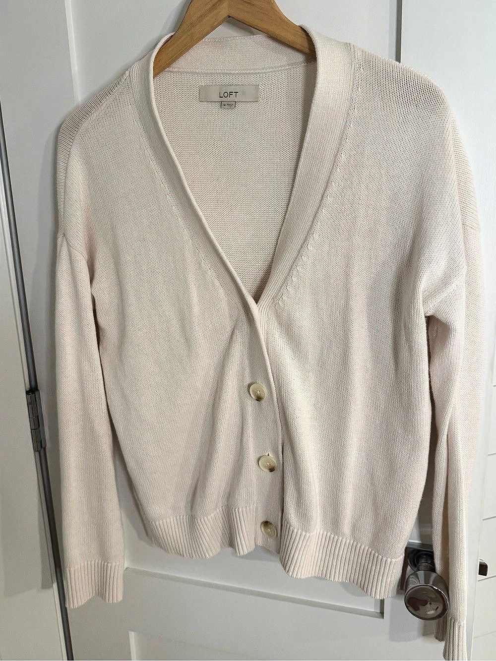 LOFT Cream Cotton V-Neck Button Front Cardigan Sweater Size M